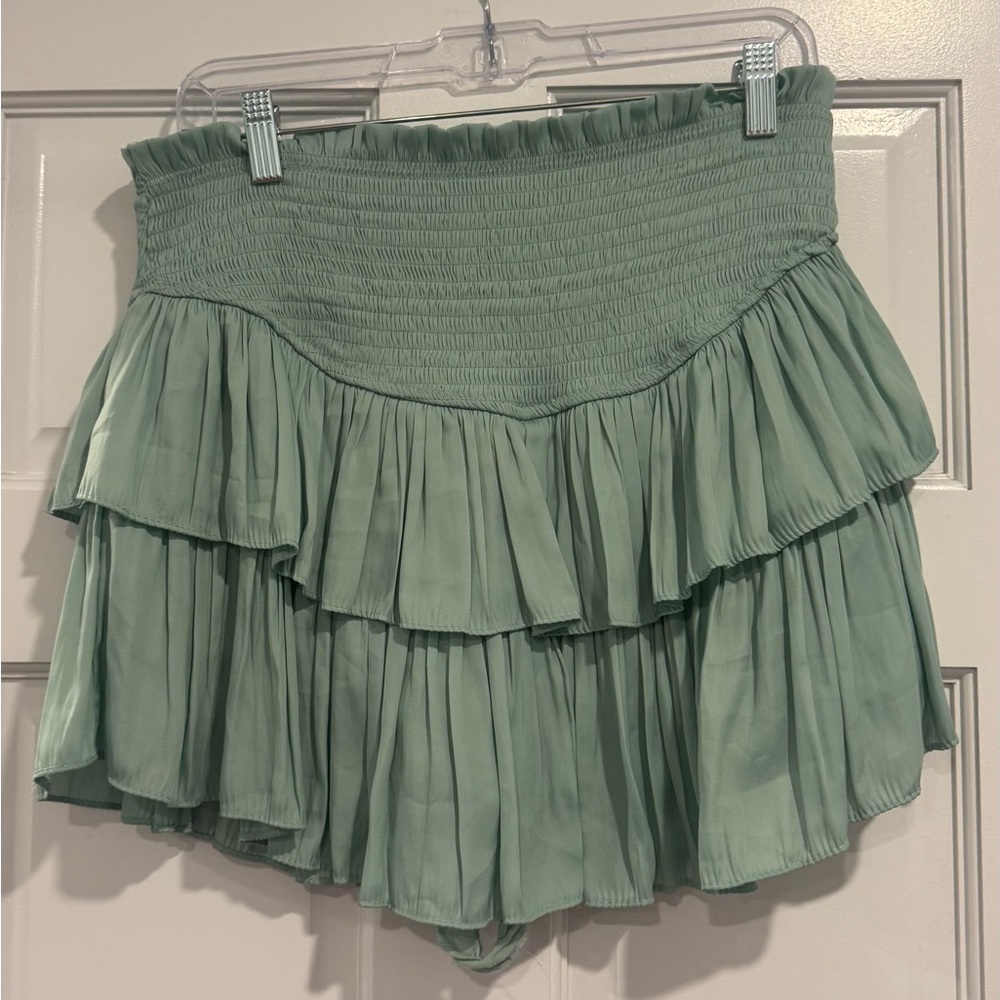 Mustard Seed Green Skirt with shorts | Size L